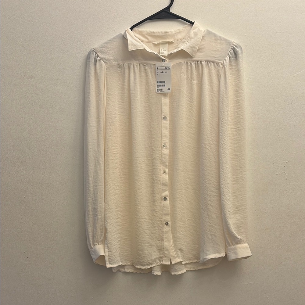 H&M Cream Ruffled Peter Pan Collar Blouse